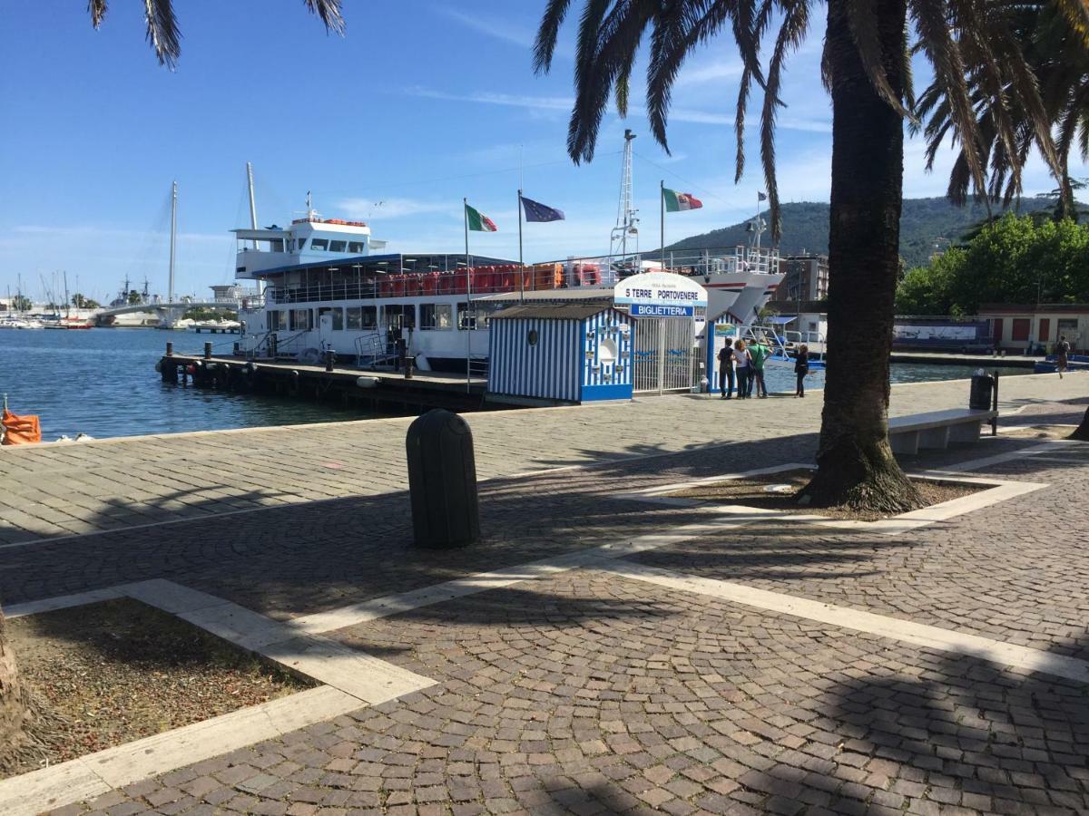 Il Mare In Piazza Apartment La Spezia Luaran gambar